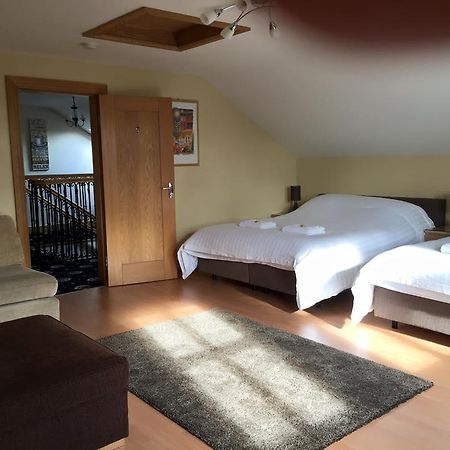 Red Gate House B&B Malin Esterno foto